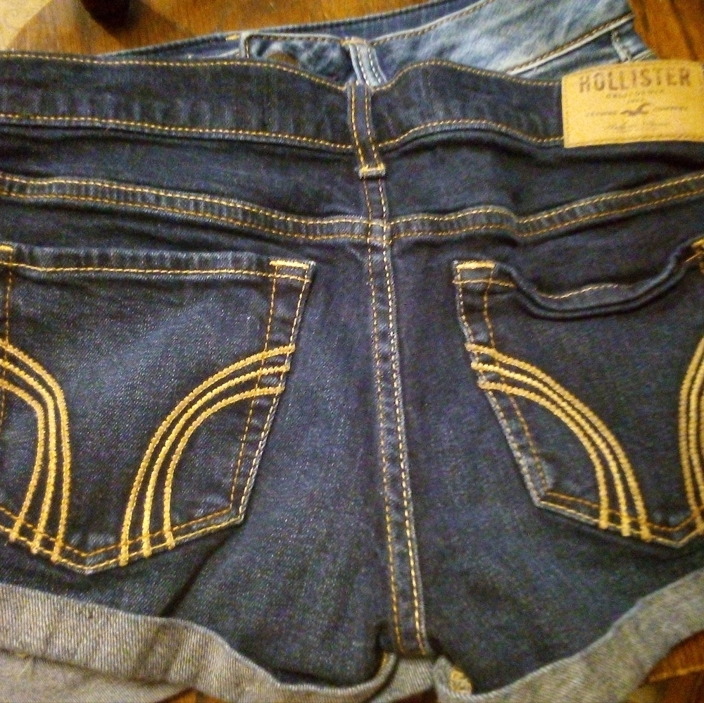 Hollister denim shorts - Picture 2 of 2